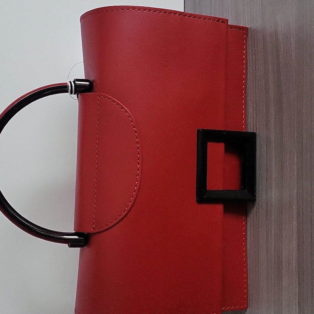 ISADORA ITALY RED SMALL LEATHER HANDBAG.
